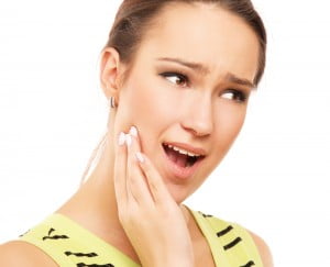 Hậu quả đau hàm, chết tủy do chỉnh răng không đúng cách