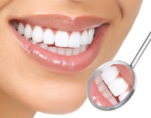 Răng sứ titan mang tính thẩm mỹ tương đối